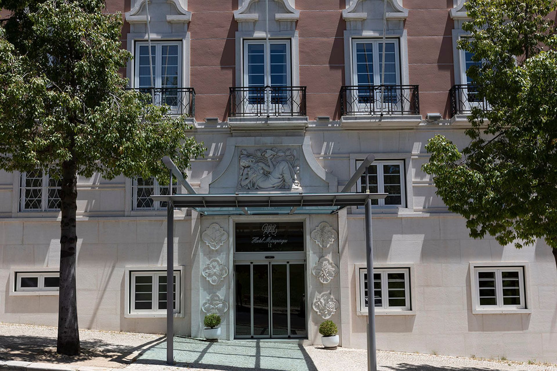 Hotel Miraparque 3*, Lissabon
